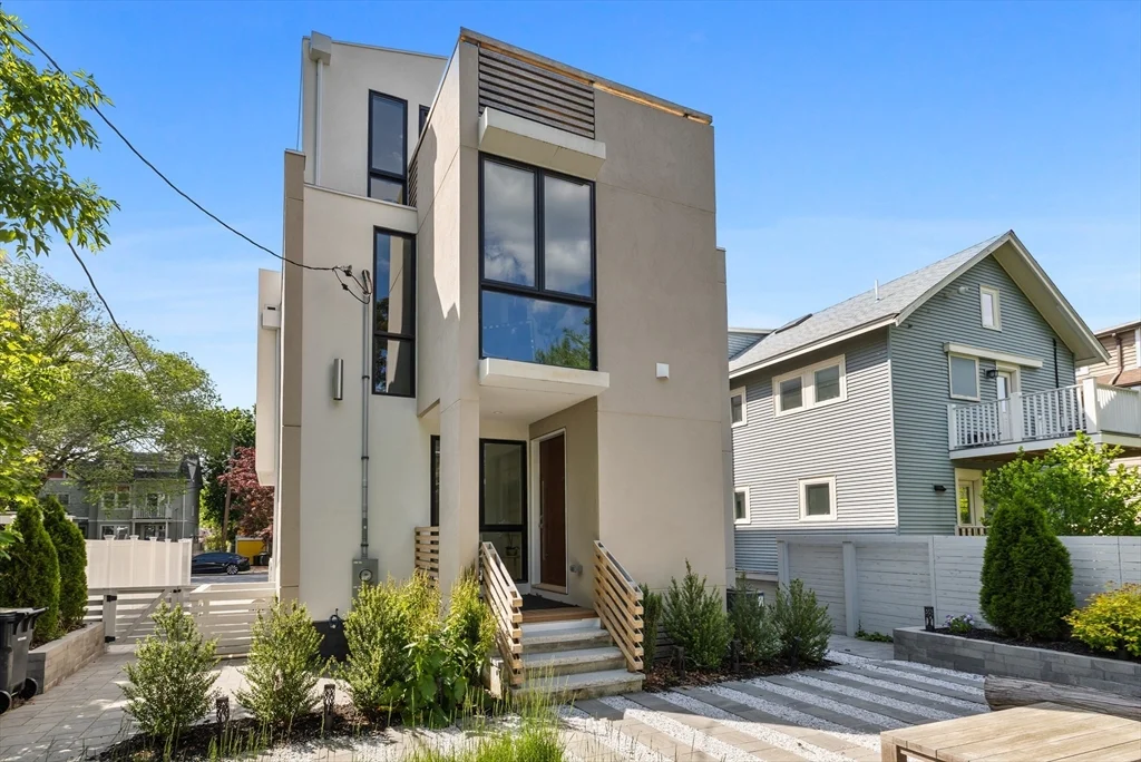 80 Alpine St, West Cambridge