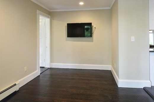 10 Pratt, Salem