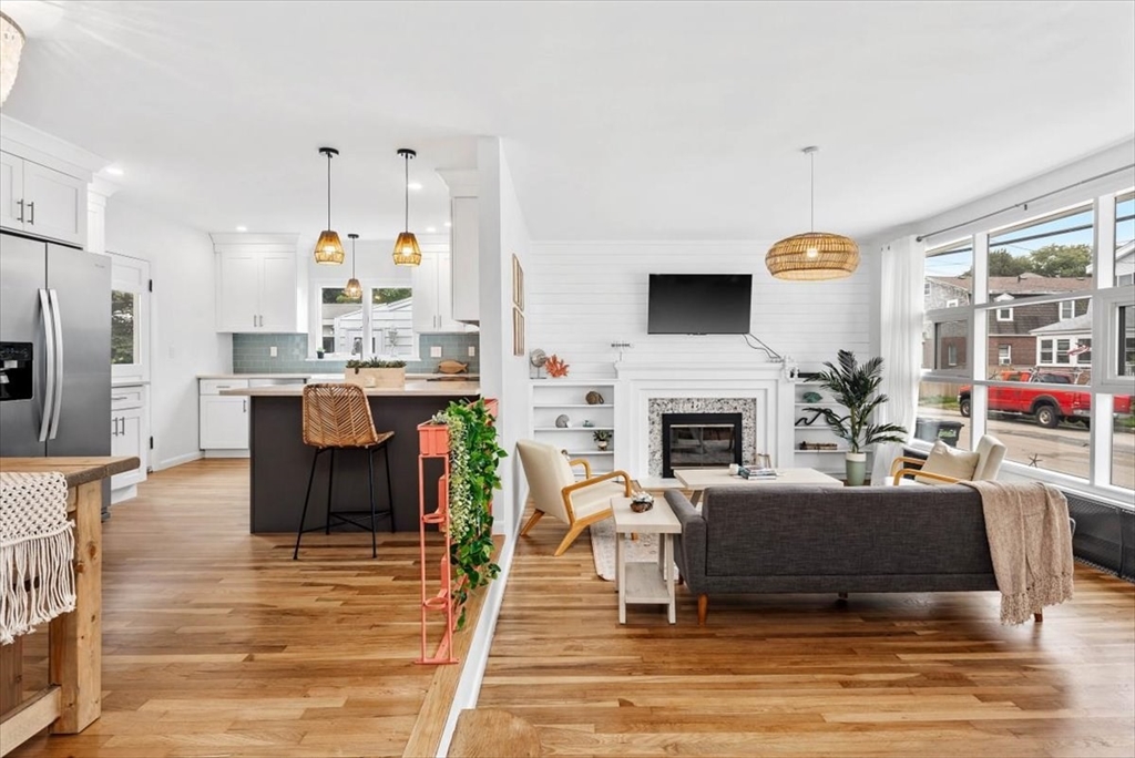 80 Central Ave Summer, Hull