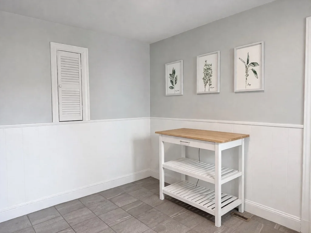 76 Prospect St, Watertown