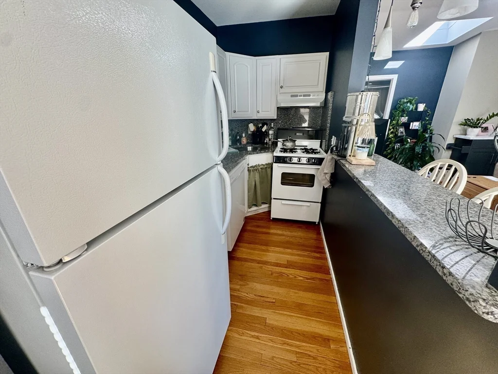 253 Gold St, South Boston