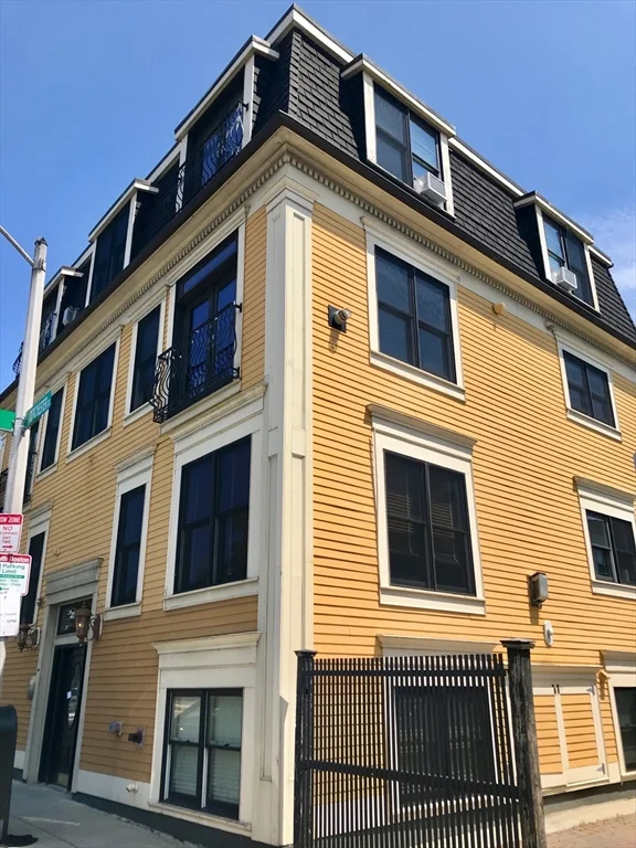 360-362 Dorchester St, South Boston