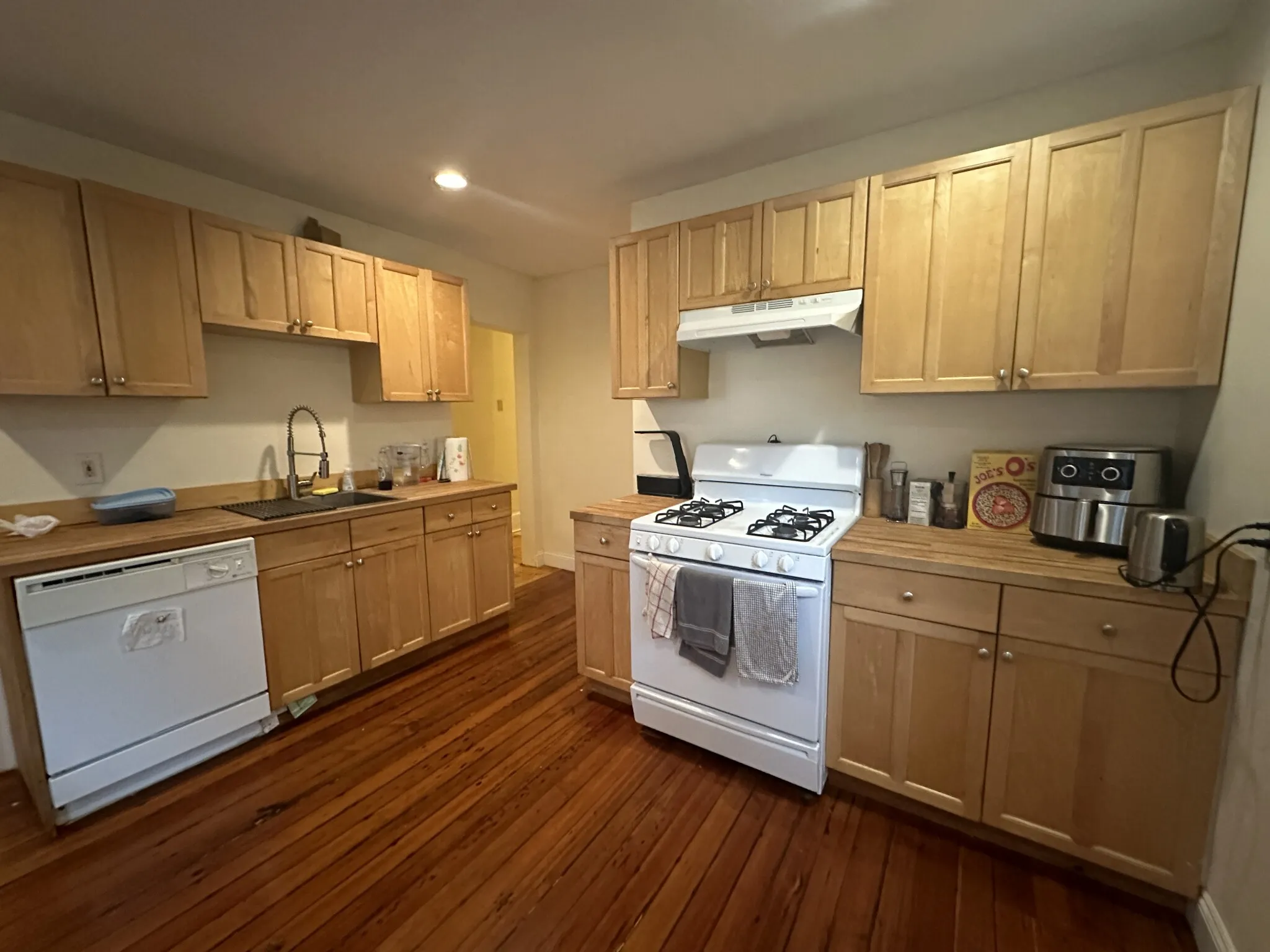 64 Pleasant St, Cambridgeport