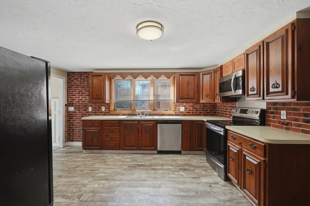 586 Franklin St, Worcester