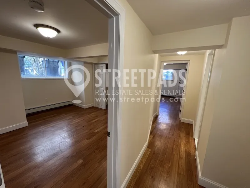 381 Harvard St, Mid-Cambridge