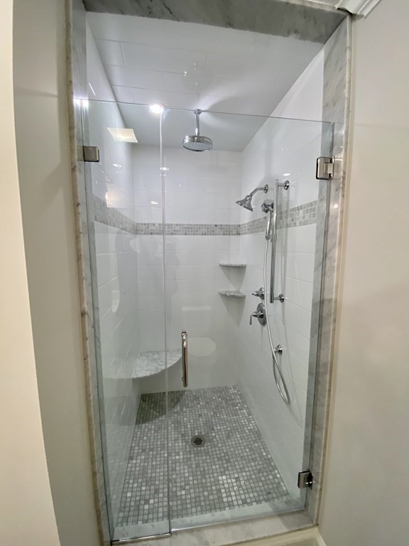 8 Maplewood St, West Roxbury