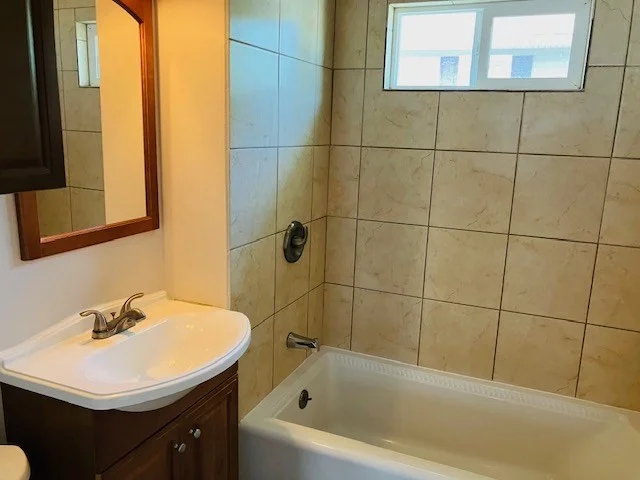 414 Lovell, West Side