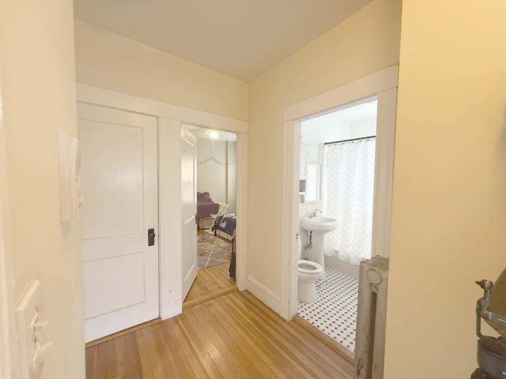 34 Belknap St, Tufts University