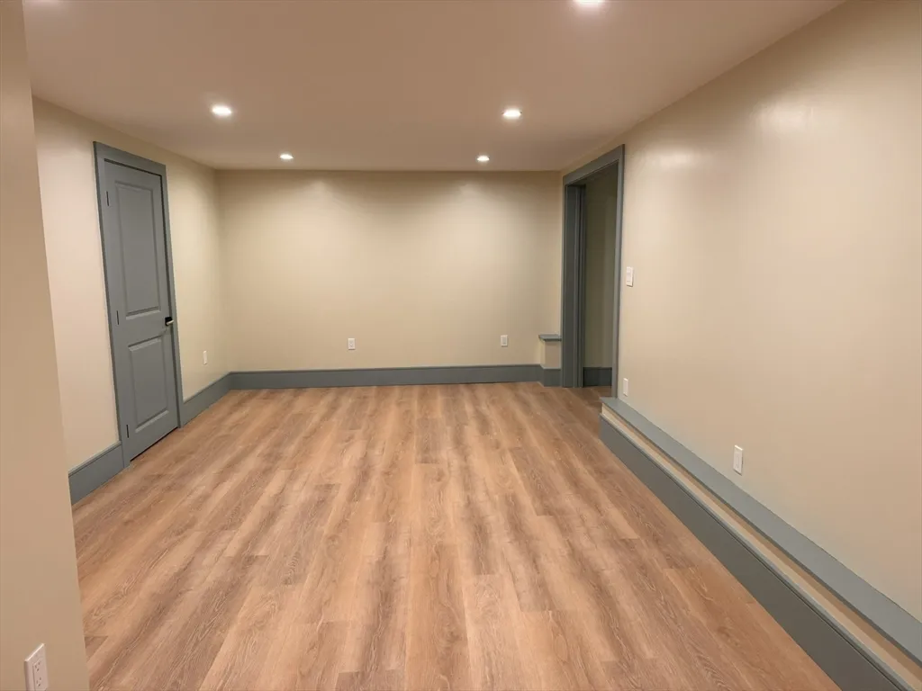 22 Kruger Rd, Hopkinton