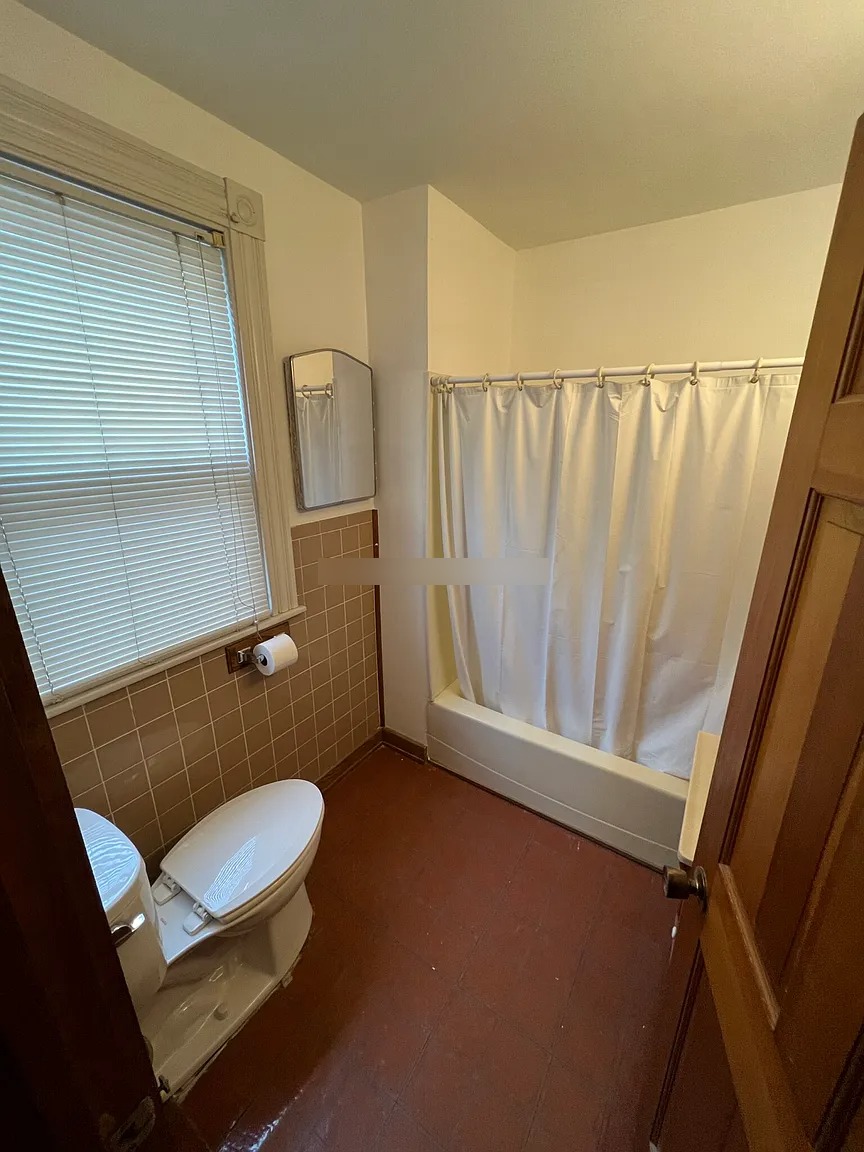80 Curtis St, Tufts