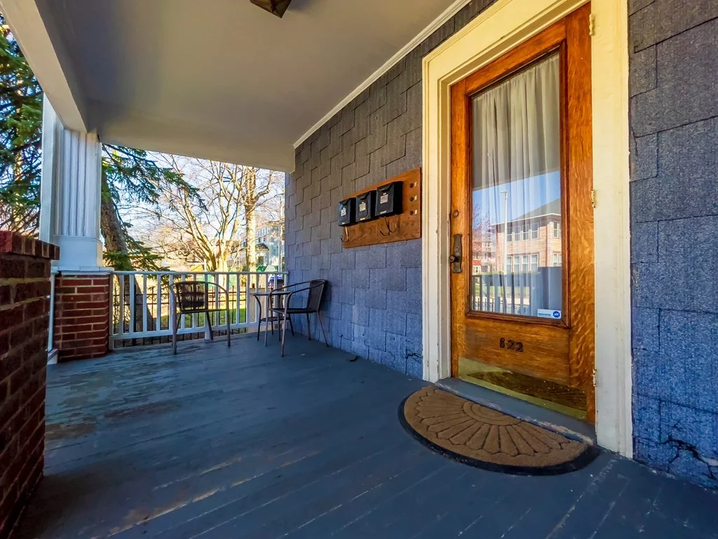 822 Centre St, Jamaica Plain