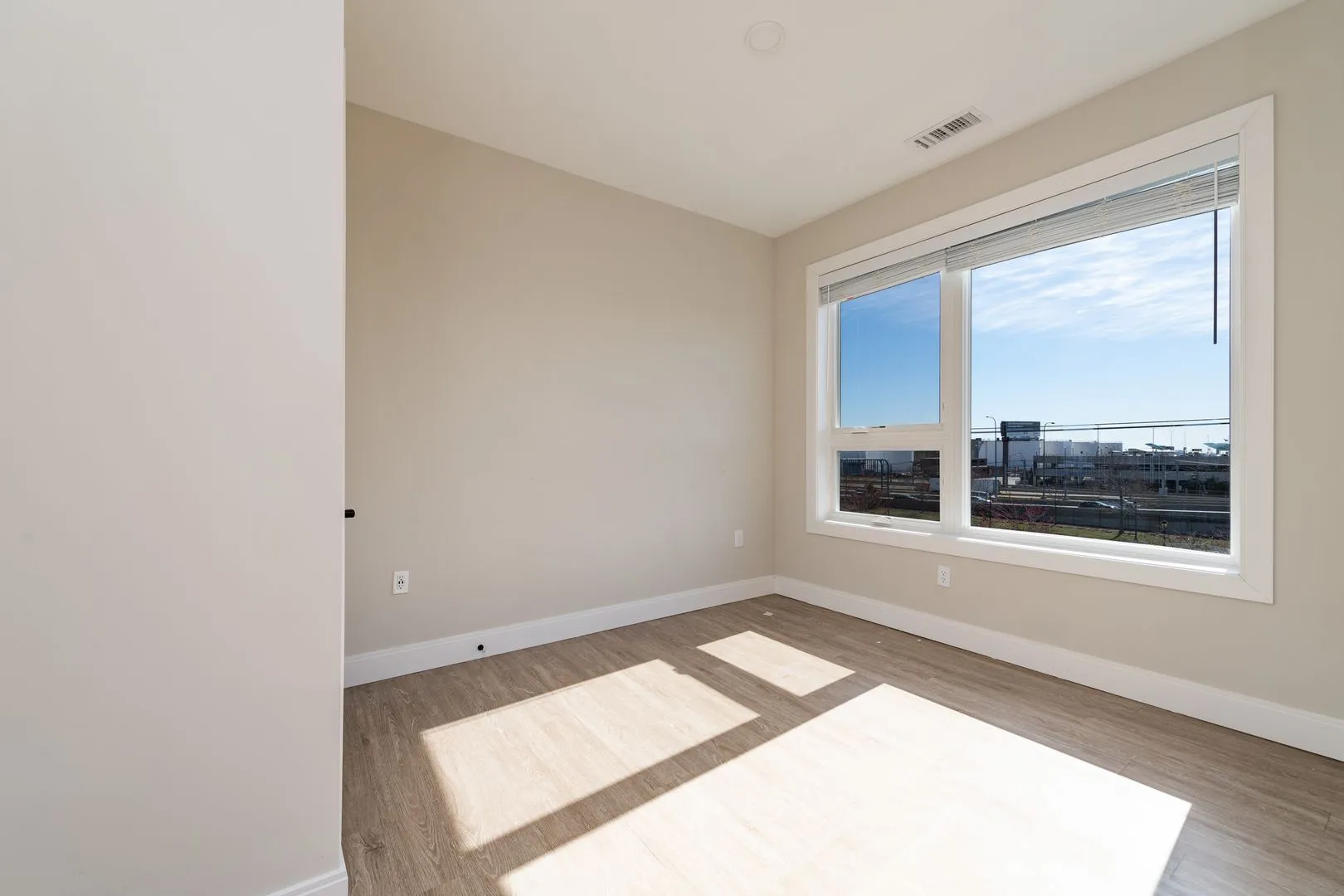 152 Liverpool St, East Boston