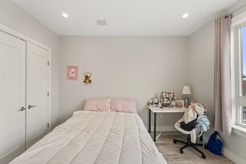 1457 Tremont St, Mission Hill