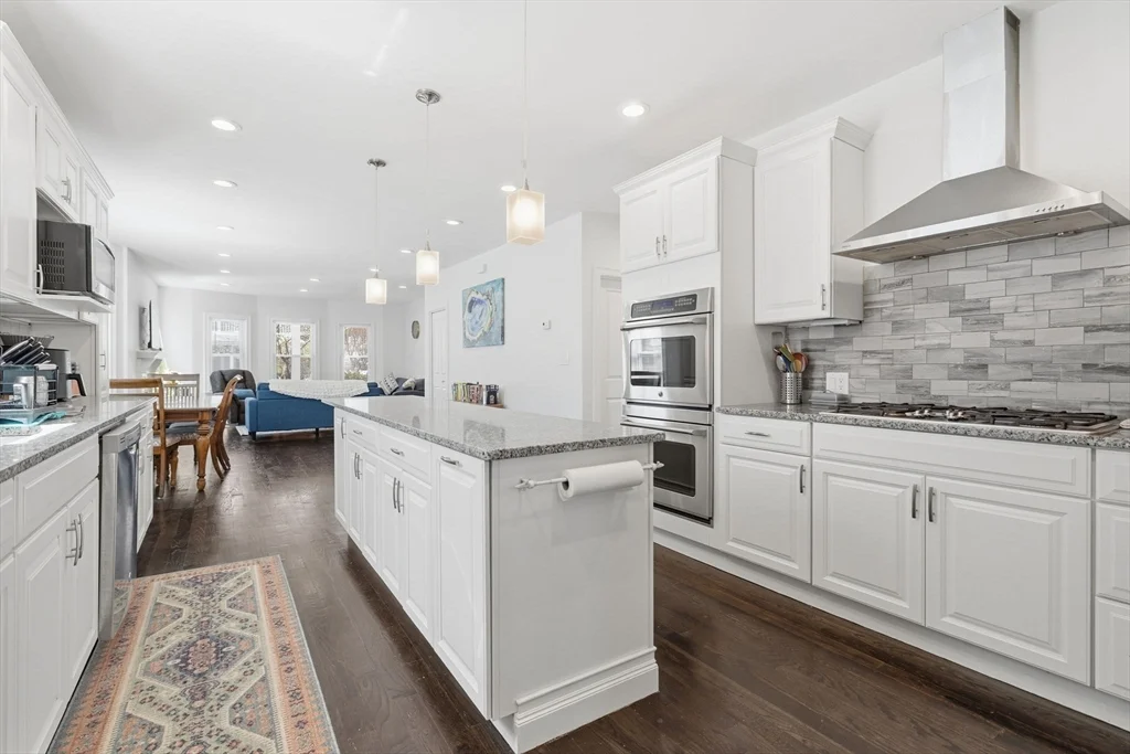 67 Everett St, East Arlington