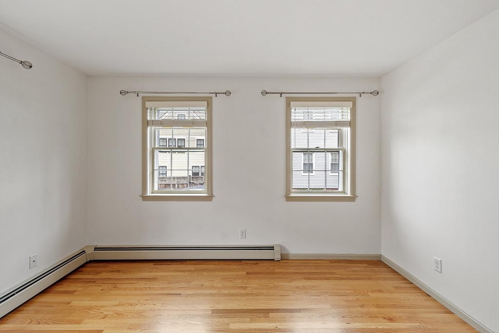 12 Morse Ct, Manchester