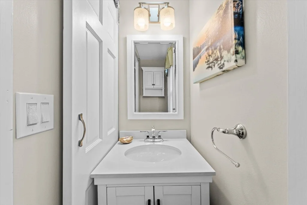 6 Davis Way, Worcester