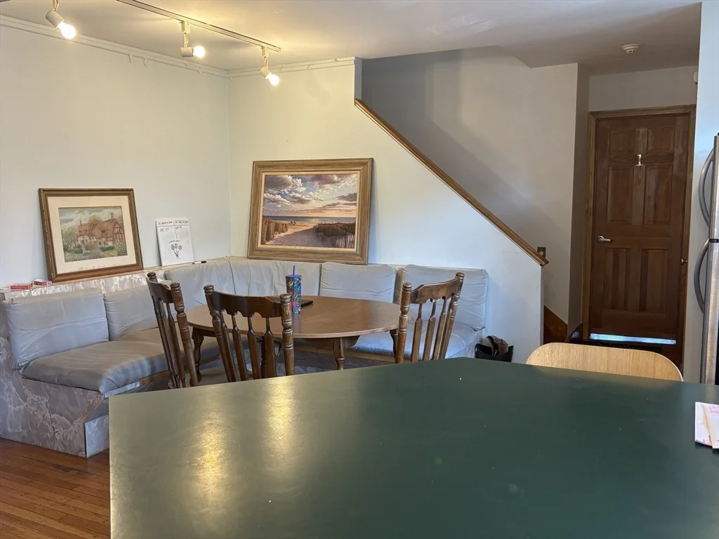 1446 Cambridge St, Mid-Cambridge