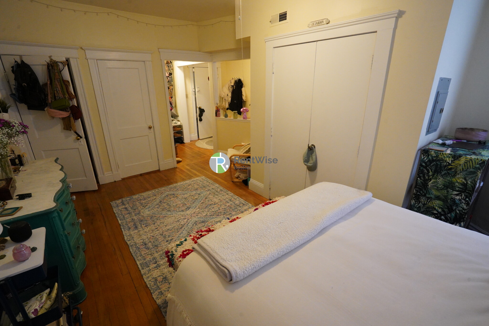 3 Lorraine Ter, Allston