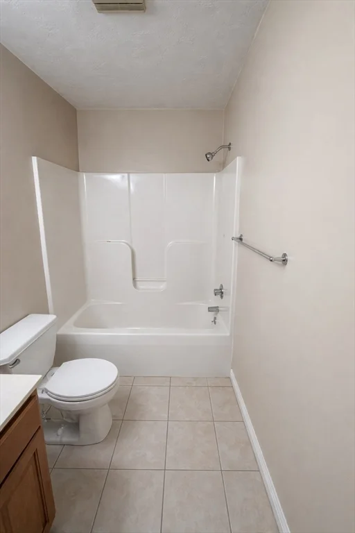 75 Lebeaux Dr, Edgemere