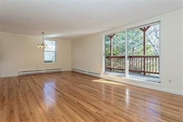 3 bed, 2.5 bath apartment for rent at 475 Concord Ave Unit 475, Cambridgeport — photo 2 of 6