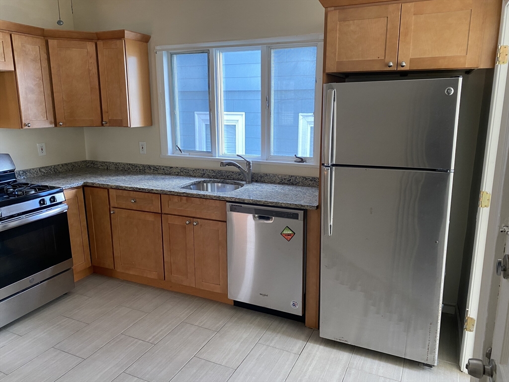 37-39 Belknap St, West Somerville