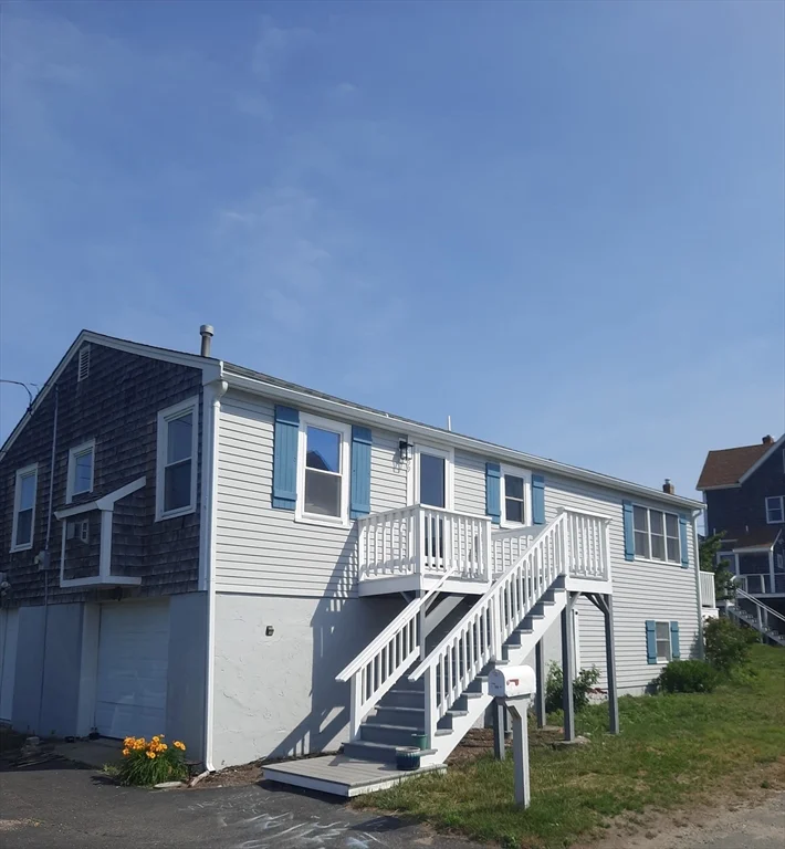99 Scituate Ave, Scituate