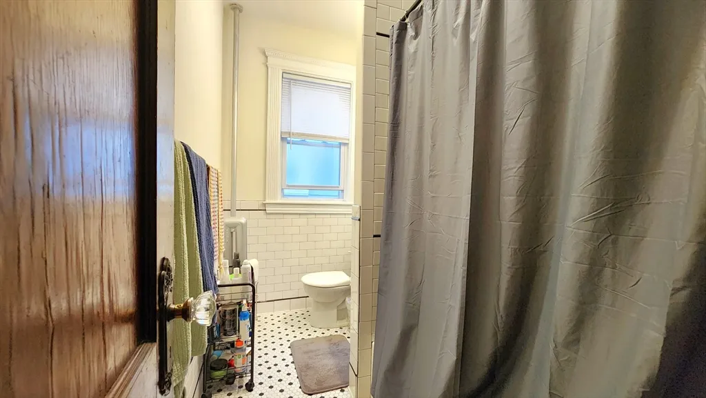 6 Newton St, Cambridgeport