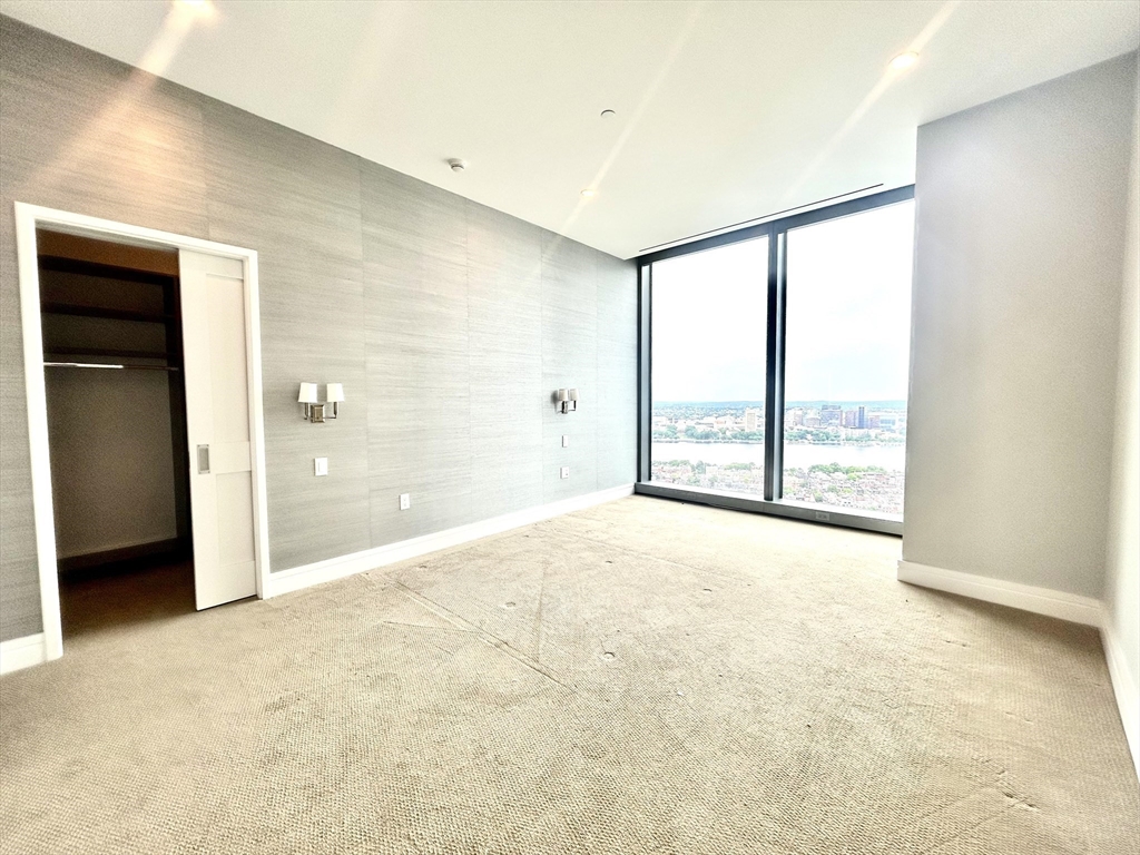 1 Dalton St, Back Bay