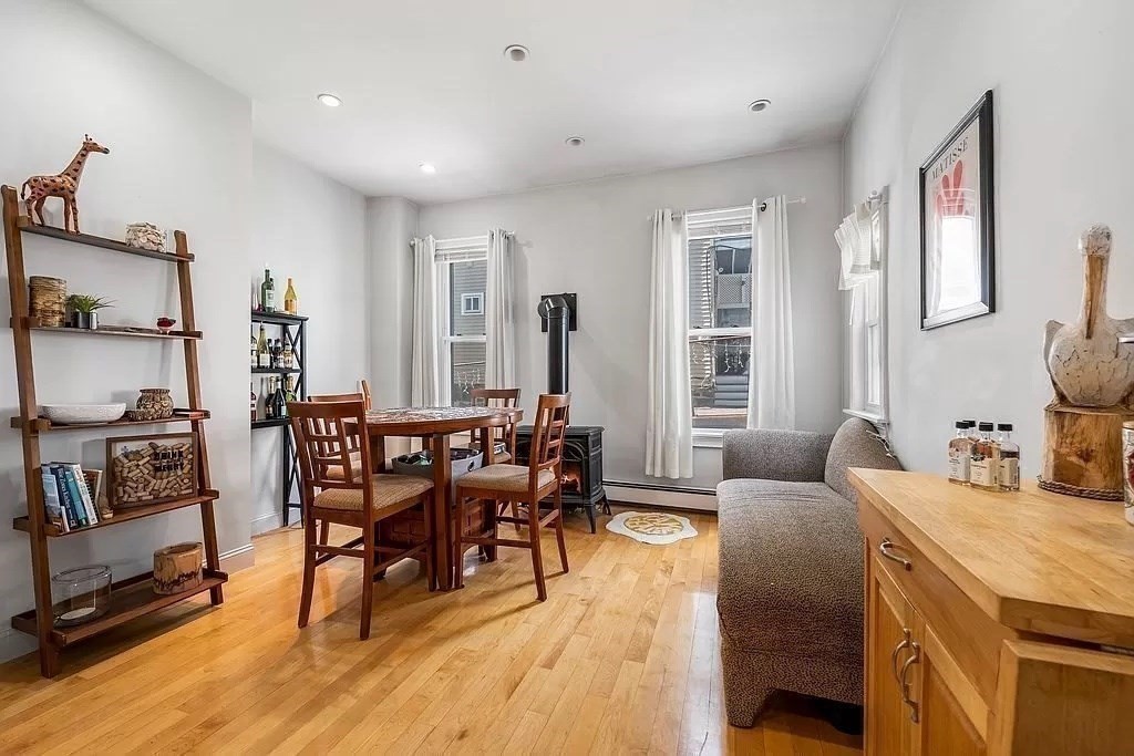 866 East 5th, South Boston