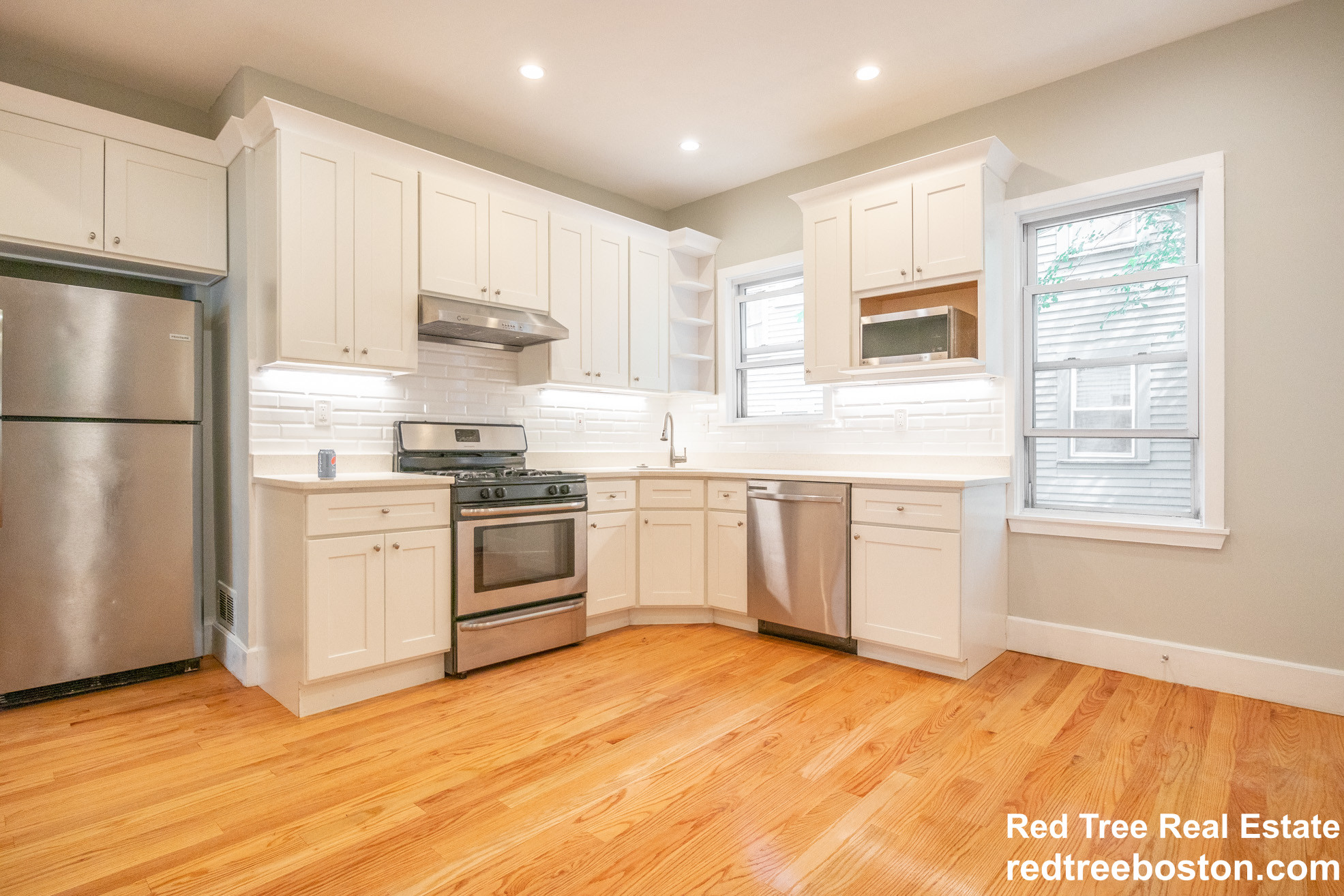 164 Hyde Park Ave, Jamaica Plain