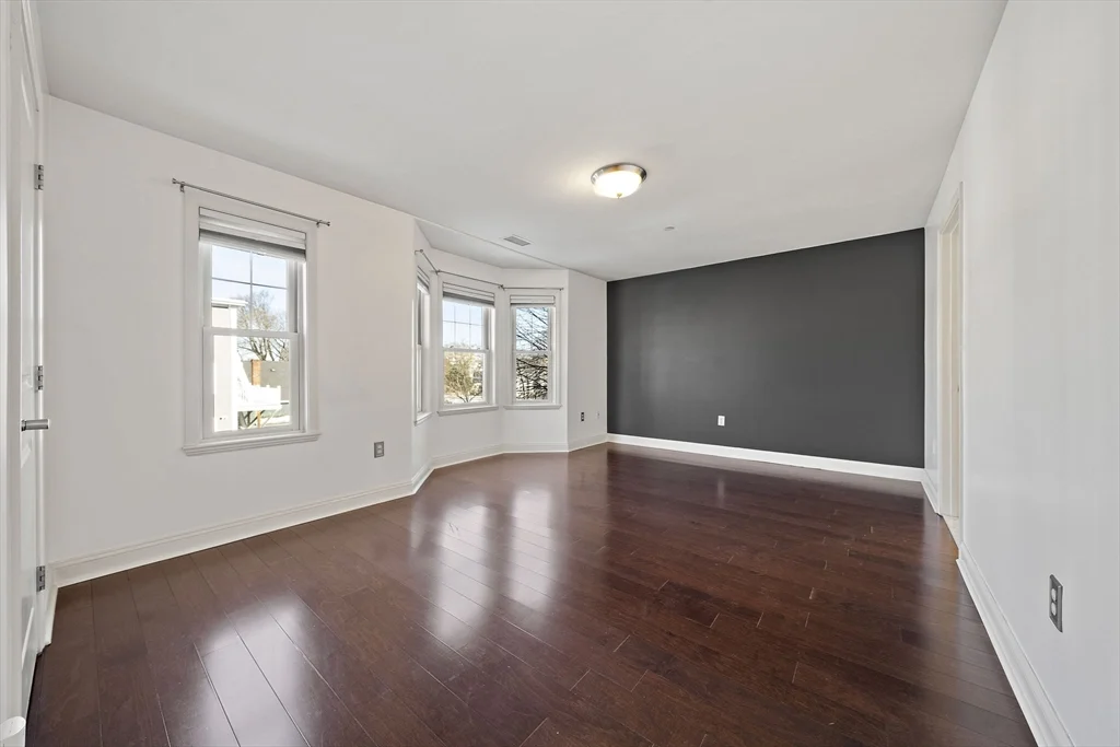 391 Pleasant St, Melrose