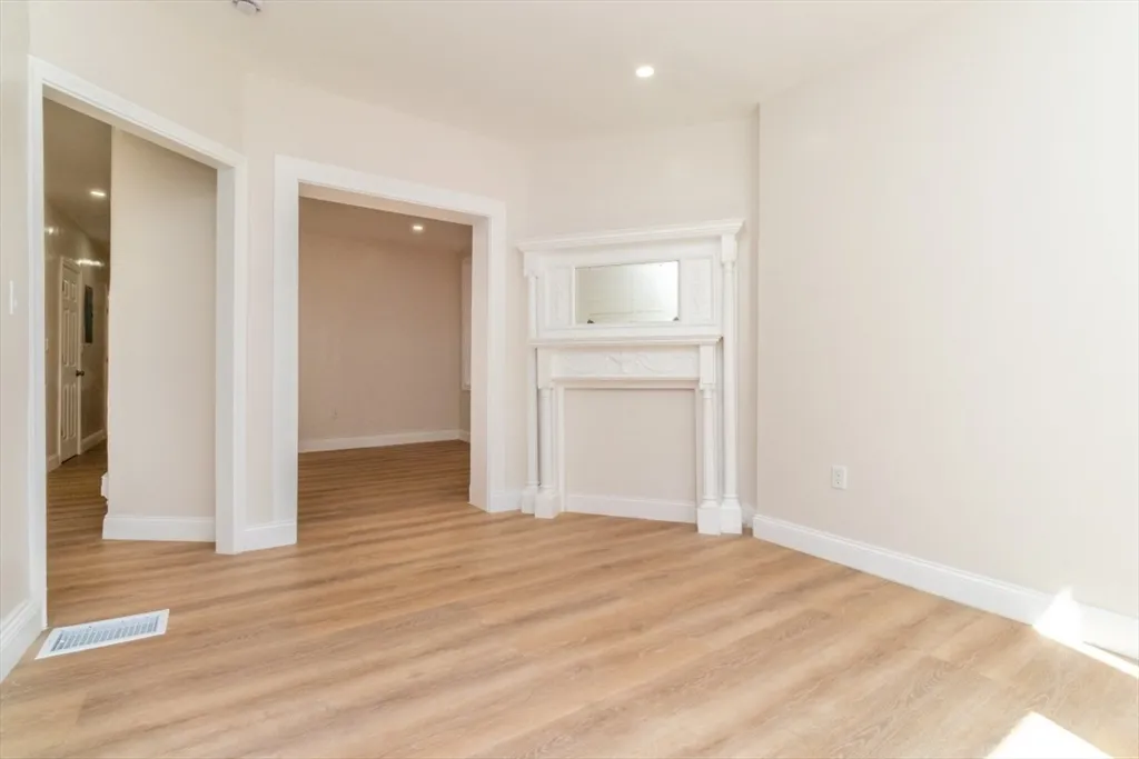 331 Centre St, Jamaica Plain