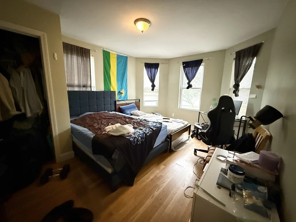 3977 Washington St, Jamaica Plain