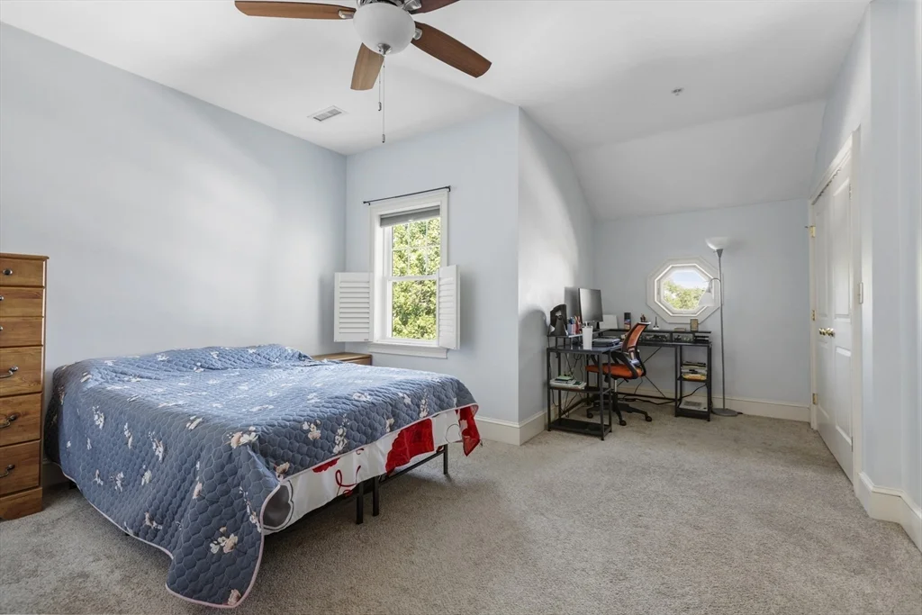 50 Clemence St, Cranston