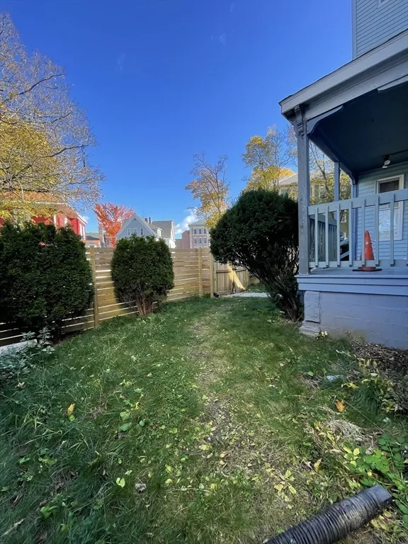 5 Freeland Ter, Worcester