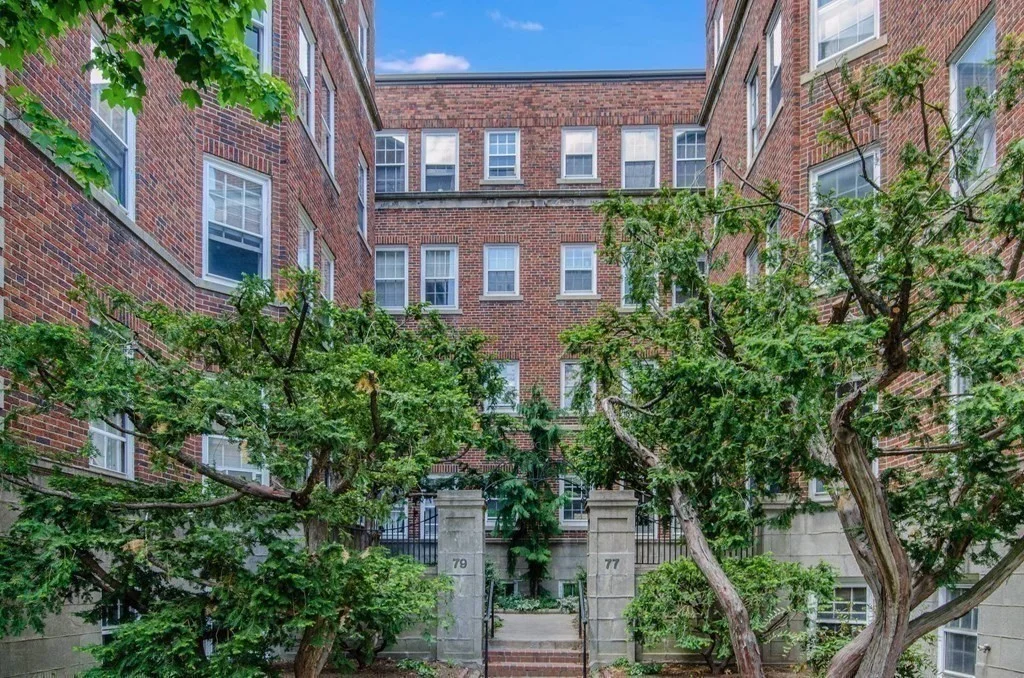 79 Martin St, Neighborhood Nine