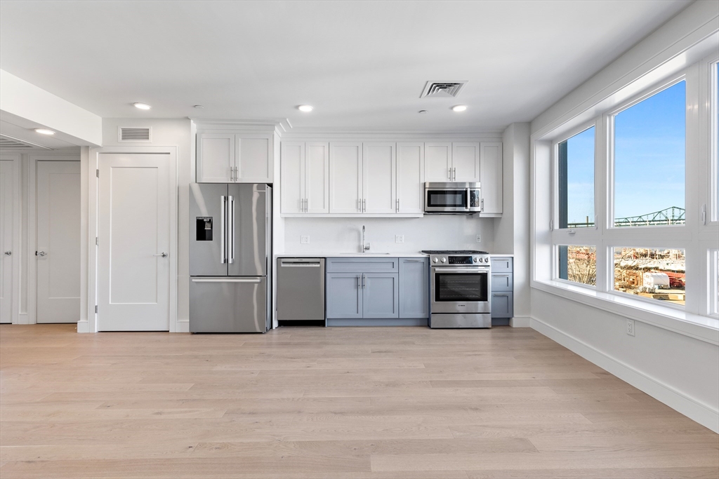 301 Border St, Central Square