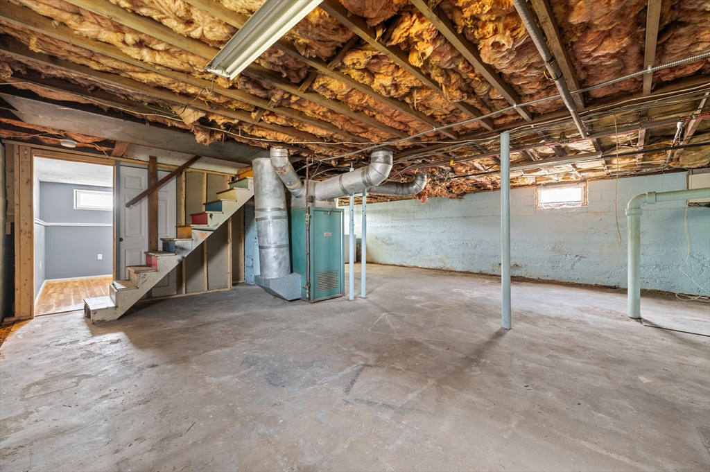 8 Beekman St, Fitchburg