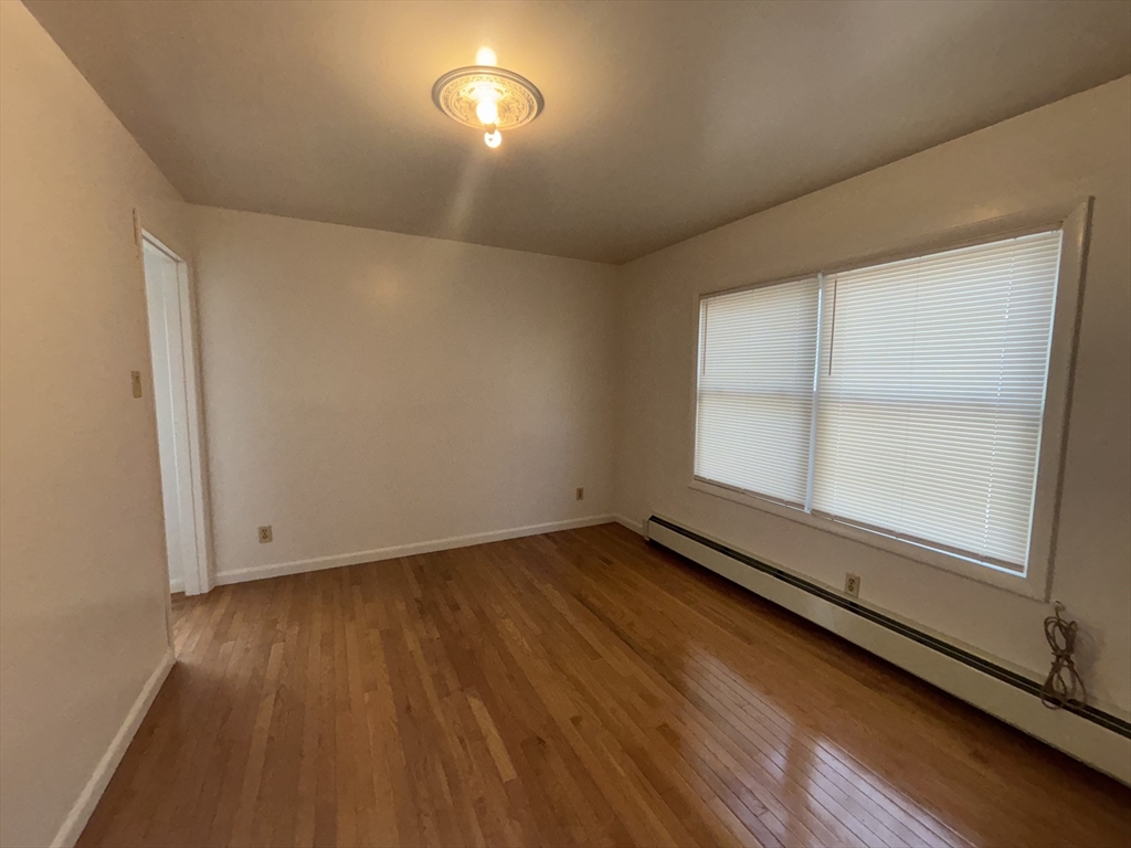 7 Howe Terr, Dorchester