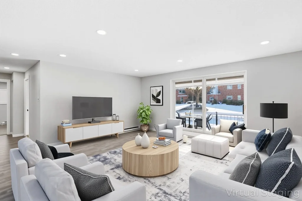 18 Fountain Ln, Weymouth