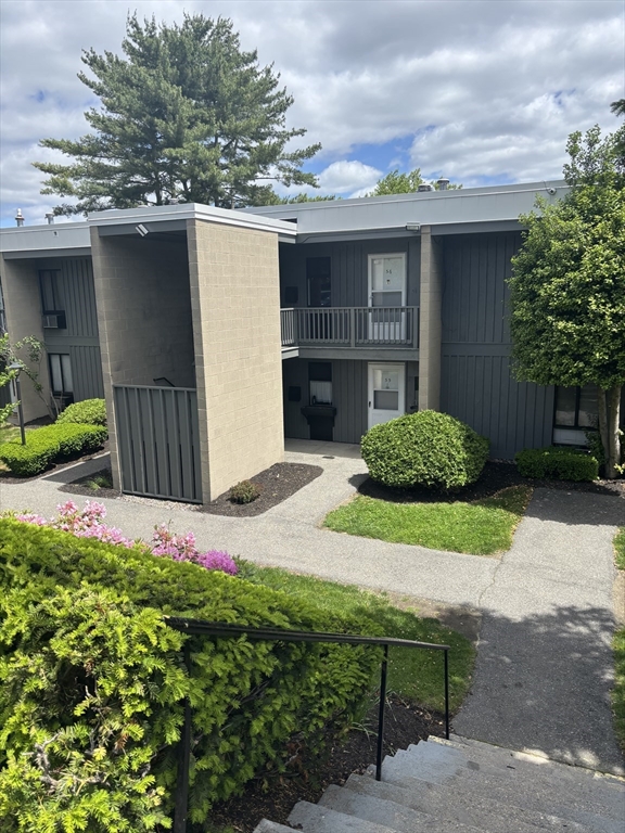 315 Neponset St, Norwood