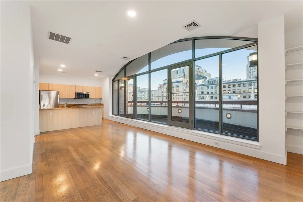 425 Boylston St, Back Bay