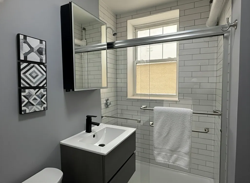 36 Saint Paul St, Coolidge Corner