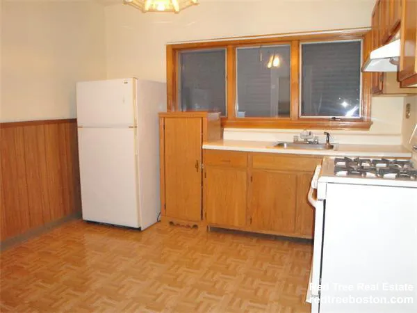 39 Montfern Ave, Brighton