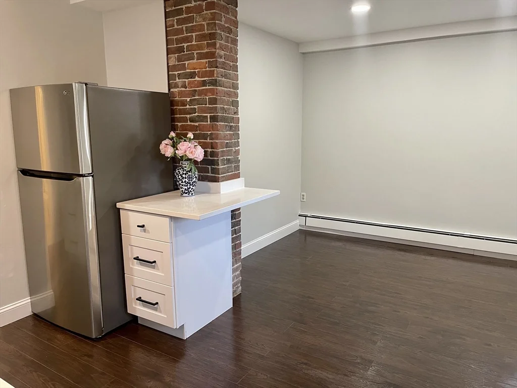 995 Centre St, Jamaica Plain
