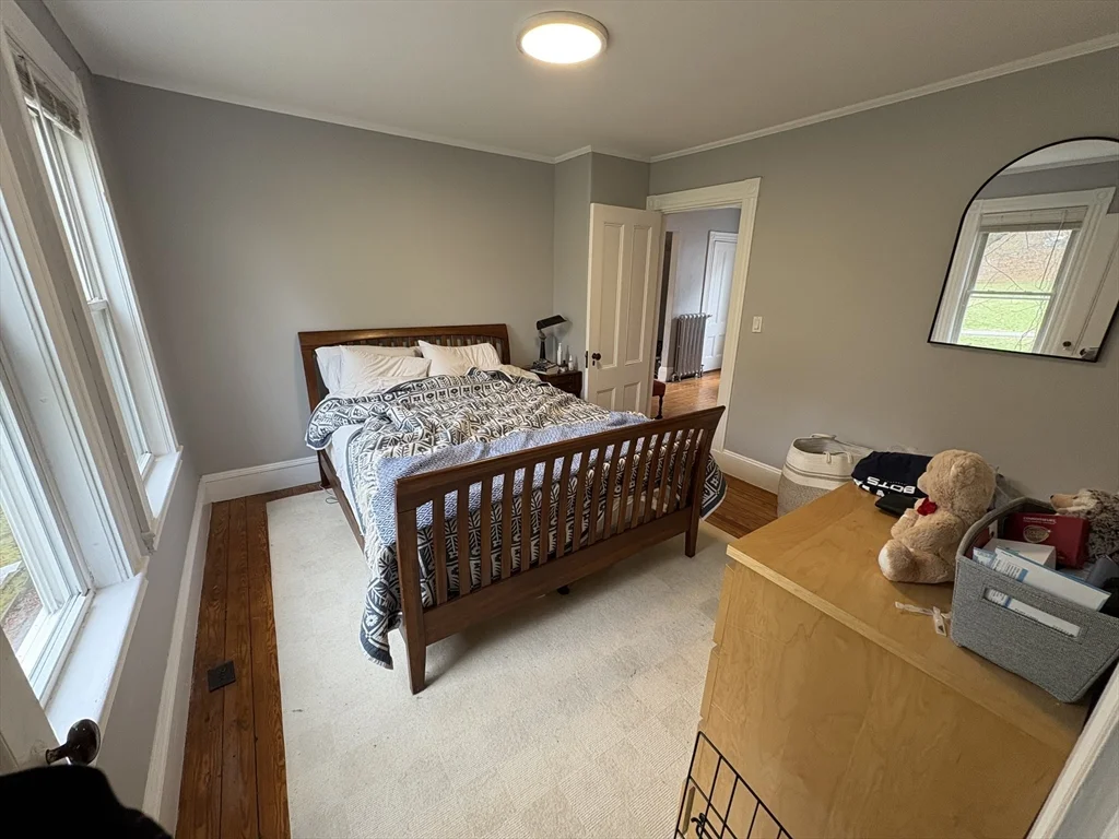 2 Willow Ter, Newton