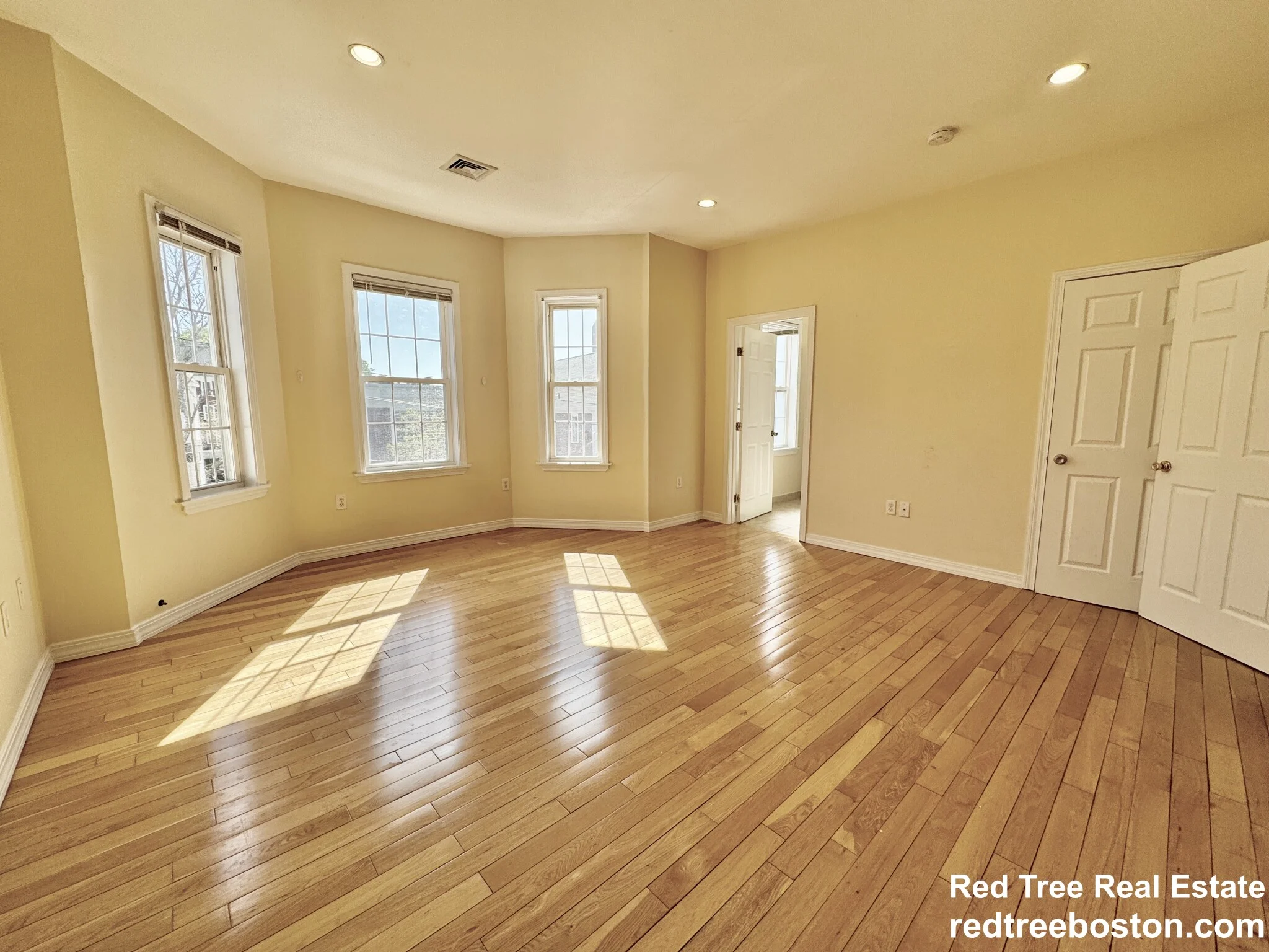 22 Elmore St, Roxbury