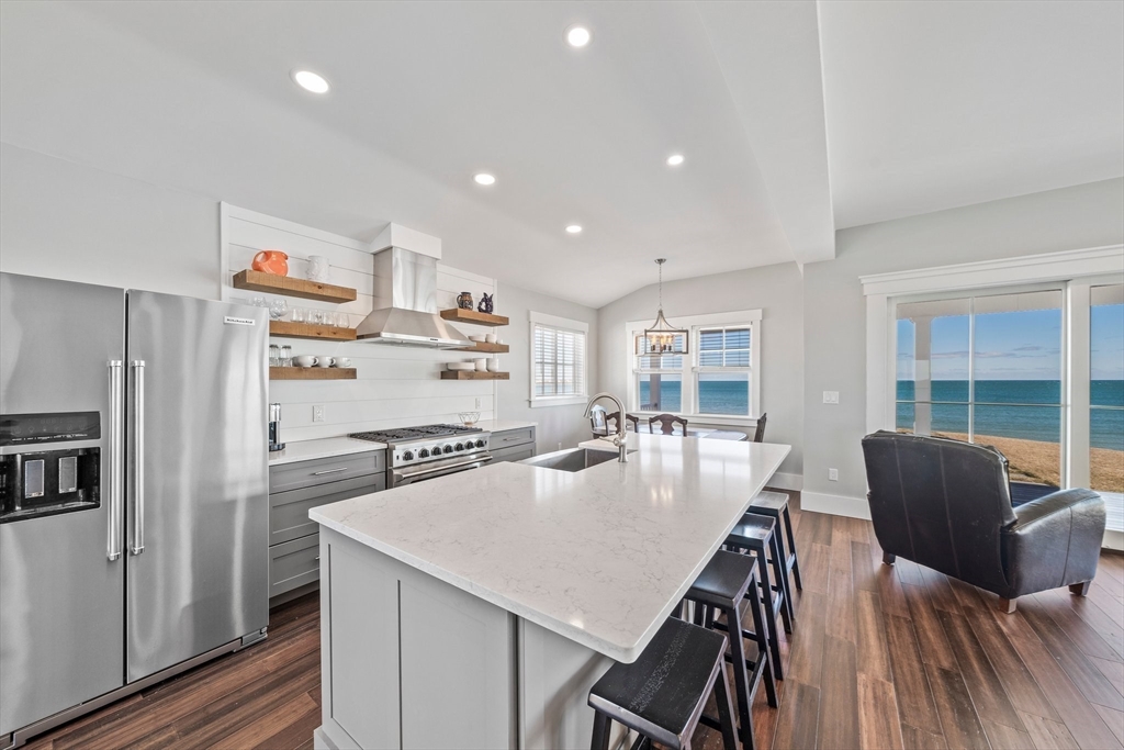 61 Gurnet Rd, Duxbury