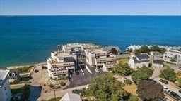 54 Oceanside Dr, Hull