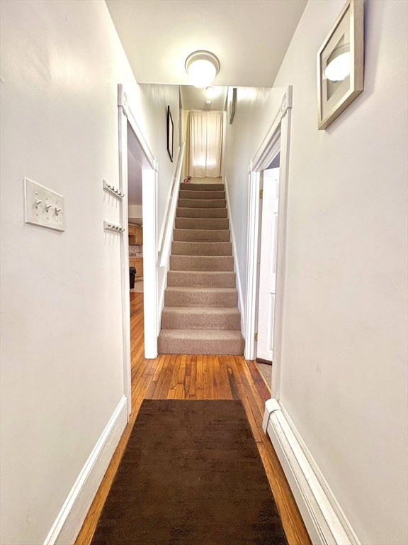 285 Roxbury St, Roxbury